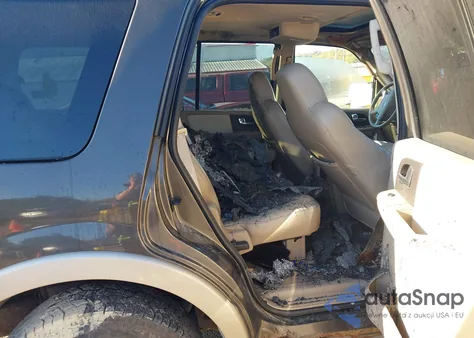 2005 Ford Expedition Eddie Bauer/King Ranch z USA, uszkodzony, nr VIN 1FMFU18545LA46291